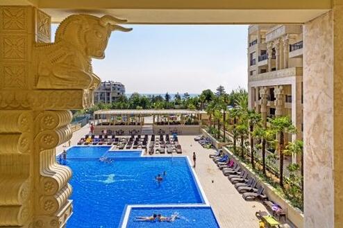 ЛУКС в ЗЛАТНИ ПЯСЪЦИ, Хотел ARGISHT PARTEZ 4*, на 150 метра от плажа: Нощувка на база All Inclusive за 80 лв. + Анимация + Дете до 11.99 год. БЕЗПЛАТНО
