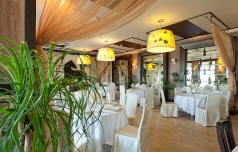 5-звезден СПА-РАЙ във ВЕЛИНГРАД, Гранд хотел Велинград 5*: Нощувка със Закуска и Вечеря за 79 лв. +  ДЕЦА до 12 год. БЕЗПЛАТНО + Вътрешни Минерални басейни, СПА пакет и Детски кът