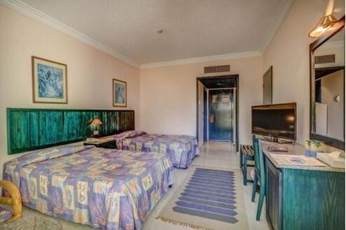 Перлите на Египет в хотел Palm Beach 4*! Чартърен Полет с трансфери + 1 нощувка със закуска и вечеря в Кайро + Екскурзия до Пирамидите + 6 нощувки на база ALL INCLUSIVE на цени от 1227 лв. на ЧОВЕК!