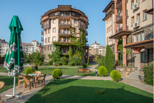 Късно лято в Царево, Саут Бийч 4*: Нощувка на база All Inclusive в Двойна стая на цени от 48 лв. на Човек + Басейн + Анимация