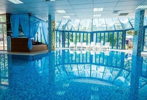 ЛЯТО в Слънчев Бряг, Клуб хотел Сън Палас 4*: Нощувка на база All Inclusive за 43 лв. на Човек + Дете до 12.99 год. БЕЗПЛАТНО + БАСЕЙН