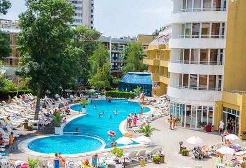 ЛЯТО в Слънчев Бряг, Клуб хотел Сън Палас 4*: Нощувка на база All Inclusive за 43 лв. на Човек + Дете до 12.99 год. БЕЗПЛАТНО + БАСЕЙН