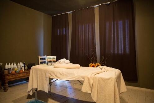 Нова Година в БАНЯ, Seven Season Hotel & SPA: 3 Нощувки със закуски и Вечери, вкл. Новогодишна вечеря за 330 лв. на Човек + Минерален БАСЕЙН и Спа-Пакет