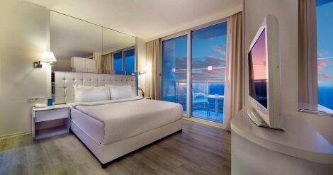 Кушадасъ в хотел LE BLEU HOTEL & RESORT 5*! Автобусен ТРАНСПОРТ + 7 нощувки на база ULTRA ALL INCLUSIVE на цени от 498 лв. на ЧОВЕК!