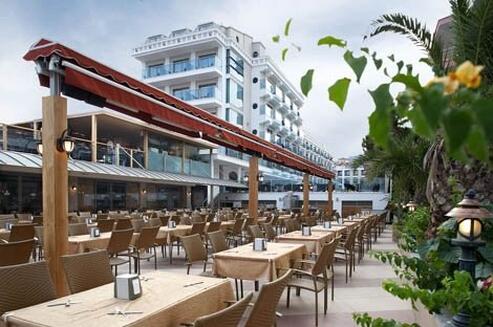 Лято 2020 в Мармарис, хотел EMRE HOTEL 4* на брега: 7 нощувки ULTRA ALL INCLUSIVE + ТРАНСПОРТ на цени от 486 лв. на ЧОВЕК