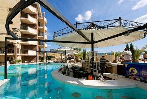 ЛЯТО в Слънчев бряг, Хотел Голдън Ина 4*: Нощувка на база All Inclusive + басейн, чадър и шезлонг на цена от  42.50 лв. на ЧOВЕК