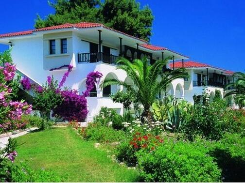 ЛЯТО 2020 за Почивка на Халкидики, BOMO Chrousso Village 4*: нощувка със Закуска и Вечеря в Студио за 181 лв или нощувка на база All Inclusive в Студио за 224 лв. за ДВАМА + Дете до 12.99 год. БЕЗПЛАТНО