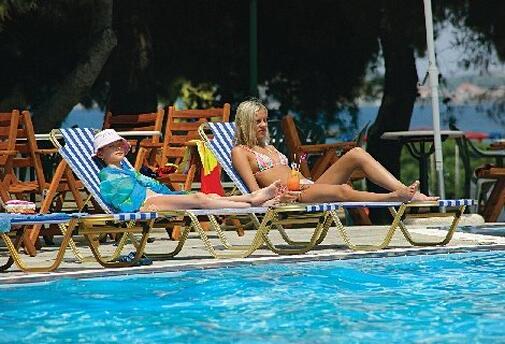 ВЕЛИКДЕН в ГЪРЦИЯ, ХАЛКИДИКИ, PORTES BEACH 4*: 3 нощувки със закуски + 3 ВЕЧЕРИ + Празничен ВЕЛИКДЕНСКИ ОБЯД с жива музика само за 399 лв. на Човек!