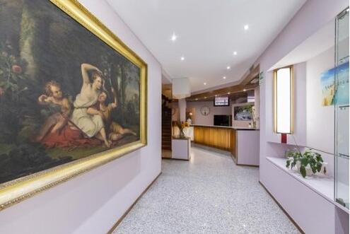Мечтана Италия за 909 лв.! РИМИНИ, PARK HOTEL 4*: ЧАРТЪРЕН полет + 7 нощувки, закуски и вечери с напитки + Обиколка на Римини + Полудневна екскурзия на Лорето и Анкона