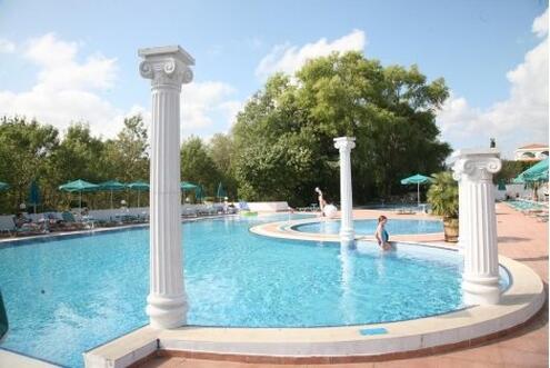 РАННИ ЗАПИСВАНИЯ за Лято 2021 в хотел HOLIDAY VILLAGE 4*, ДЮНИ: Нощувка на база ALL INCLUSIVE на цена от 77.40 лв. на ЧОВЕК!