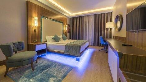 Лято 2021, Кушадасъ в хотел Ramada Kusadasi Golf & SPA Resort Hotel 5* PREMIUM! Чартър + 7 нощувки на база  ALL INCLUSIVE на цени от 958 лв. на ЧОВЕК!