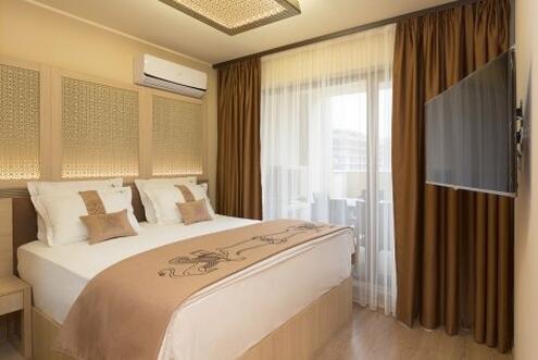 ЛУКС в ЗЛАТНИ ПЯСЪЦИ, Хотел ARGISHT PARTEZ 4*, на 150 метра от плажа: Нощувка на база All Inclusive за 80 лв. + Анимация + Дете до 11.99 год. БЕЗПЛАТНО