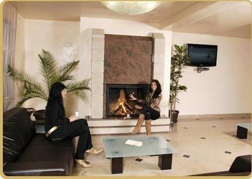 СПА в Бутиков хотел Шипково: Нощувка в Студио с хидромасажна вана със Закуска + СПА Пакет на цени от 32.50 лв. на ЧОВЕК