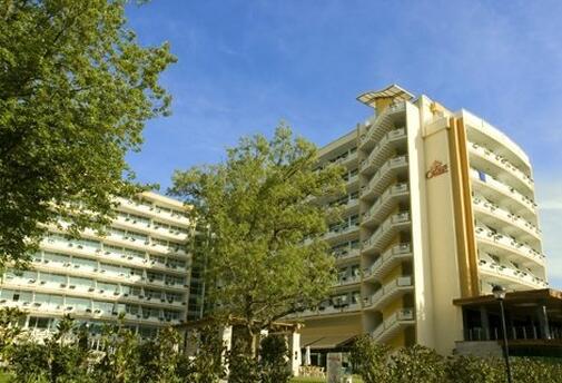ЛЯТО 2020, СЛЪНЧЕВ БРЯГ, ГРАНД ХОТЕЛ ОАЗИС 4*: 1 Нощувка ALL INCLUSIVE само за 40 лв. на ЧОВЕК + БАСЕЙН + Дете до 11.99 г. БЕЗПЛАТНО