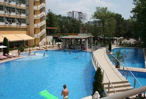 ЛЯТО 2020, СЛЪНЧЕВ БРЯГ, ГРАНД ХОТЕЛ ОАЗИС 4*: 1 Нощувка ALL INCLUSIVE само за 40 лв. на ЧОВЕК + БАСЕЙН + Дете до 11.99 г. БЕЗПЛАТНО