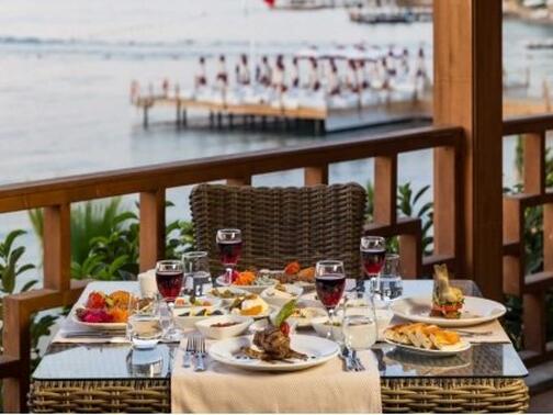 СУПЕР ЛУКС! РАННИ ЗАПИСВАНИЯ за ЛЯТО 2020, Бодрум, хотел VOGUE HOTEL SUPREME BODRUM 5* с АКВАПАРК: Транспорт + 7 нощувки ULTRA ALL INCLUSIVE на цена от 847 лв. на ЧОВЕК!
