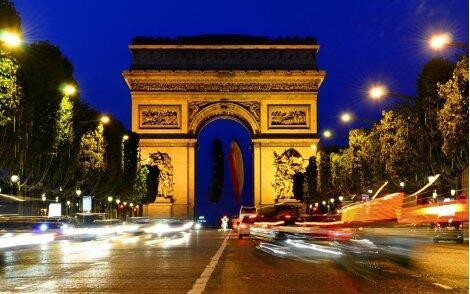 ПАРИЖ - градът на любовта: 3 нощувки в хотел 3* и САМОЛЕТЕН БИЛЕТ с ДИРЕКТЕН ПОЛЕТ на цени от 280 лв. на ЧОВЕК