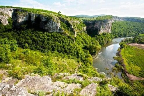 Нова година в Дипломат Парк 3*: 2 Нощувки + 2 Закуски + 2 Вечери, вкл.Празнична с богата програма за 199 лв на ЧОВЕК + Спа-пакет и много изненади