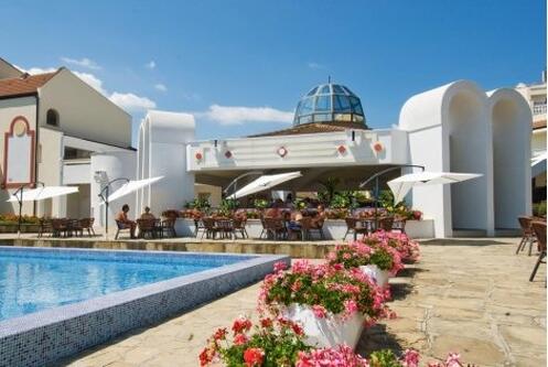 РАННИ ЗАПИСВАНИЯ за Лято 2021 в хотел PELICAN 4*, ДЮНИ: Нощувка на база ALL INCLUSIVE на цена от 82.80 лв. на ЧОВЕК!