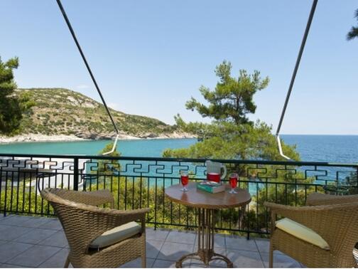 ПЕТЗВЕЗДНО ЛЯТО в КАВАЛА! HOTEL BOMO TOSCA BEACH 4*: нощувка на база ULTRA ALL INCLUSIVE + Чадъри и шезлонги на плажа за 198 лв. За Двама + Дете до 11.99 г.!