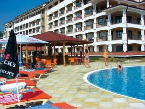 Цяло Лято в Обзор, хотел Казабланка 4* Нощувка на база All Inclusive за 43 лв. на Човек + БАСЕЙН + Чадър и ШЕЗЛОНГ