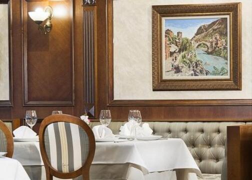 Лукс и Спа във Велинград, хотел ВЕЛА ХИЛС 4*! Нощувка със закуска за 57.50 лв. на Човек + Открити и Закрити Басейни + СПА Пакет + БОНУСИ