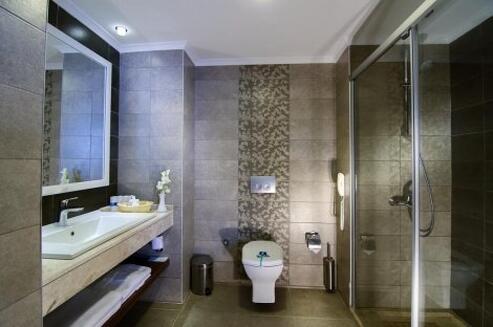 Лято 2020, Кушадасъ, хотел PALM WINGS BEACH RESORT KUSADASI 5*! Транспорт + 7 нощувки на база ALL INCLUSIVE + на цени от 560 лв. на ЧОВЕК!