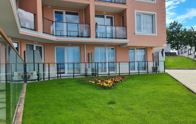 НОВО, АХТОПОЛ, хотел Casa Paradiso Beach Residence- Пъра линия : Нощувказа Двама на цени от 95 лв. + БАСЕЙН + Чадър и ШЕЗЛОНГ