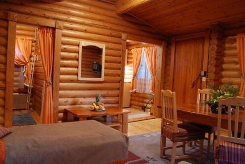 Зима в БОРОВЕЦ, Вилни Селища ЯГОДА и МАЛИНА: Нощувка в Самостоятелна ВИЛА на цени от 159 лв. за ЧЕТИРИМА!
