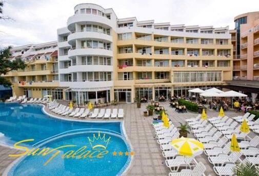 ЛЯТО в Слънчев Бряг, Клуб хотел Сън Палас 4*: Нощувка на база All Inclusive за 43 лв. на Човек + Дете до 12.99 год. БЕЗПЛАТНО + БАСЕЙН