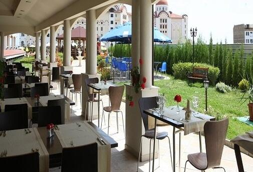 Цяло Лято в Обзор, хотел Казабланка 4* Нощувка на база All Inclusive за 43 лв. на Човек + БАСЕЙН + Чадър и ШЕЗЛОНГ