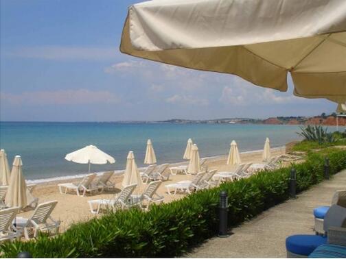 ГЪРЦИЯ 2020, Халкидики, BOMO Kassandra Mare Hotel 4* на брега на морето: нощувка със Закуска и Вечеря в двойна Стандартна стая - 125 лв. За Двама + Дете до 11.99 год. + Безплатни чадъри и шезлонги на плажа!