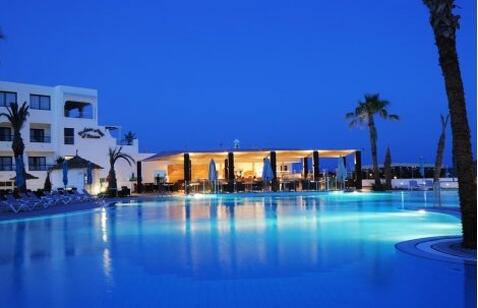 Тунис, капаро само 50 лв! Самолетен билет за полет на Bulgaria Air + 7 нощувки в Vincci Nozha Beach 4* на база All inclusive само за 1025 лв.