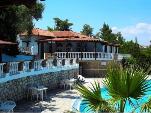 ЛЯТО 2021, Гърция, Касандра, Kassandra Bay Hotel 3* ! Нощувка със закуска и ВЕЧЕРЯ  само от 70 лв. За ДВАМА!