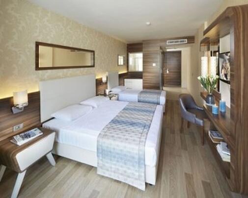 Лято 2020 в Мармарис, хотел EMRE HOTEL 4* на брега: 7 нощувки ULTRA ALL INCLUSIVE + ТРАНСПОРТ на цени от 486 лв. на ЧОВЕК