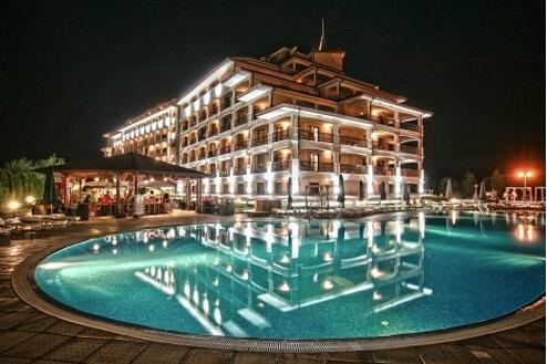 Цяло Лято в Обзор, хотел Казабланка 4* Нощувка на база All Inclusive за 43 лв. на Човек + БАСЕЙН + Чадър и ШЕЗЛОНГ
