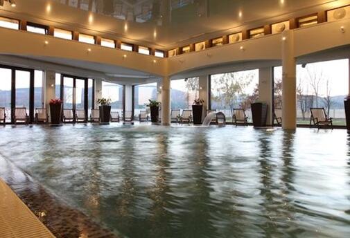 Лятна Спа Почивка в луксозния BELCHIN GARDEN 4*: Пакет от 3 Нощувки със закуски за 372 лв. за ДВАМА (124 лв./ден) + Открит и закрит басейн + SPA & Wellness пакет