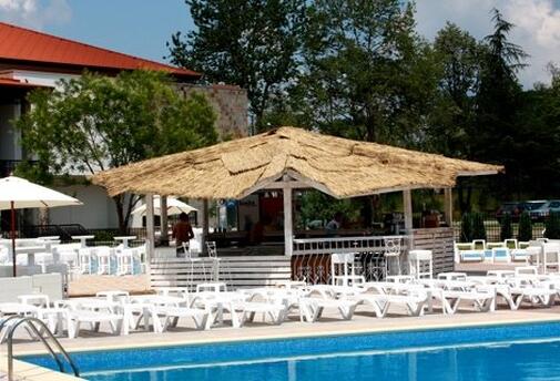ДЕЛНИК в RIU PRAVETS RESORT 4*: Нощувка със закуска и ВЕЧЕРЯ + Специални комплименти за всеки гост на цена от 169 лв. за ДВАМА +  ДЕТЕ до 9.99 г. БЕЗПЛАТНО + Wellness пакет!
