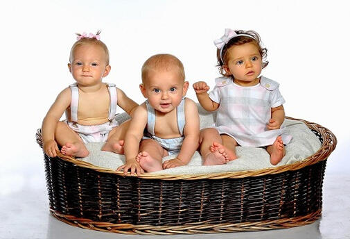 Професионална ПРОЛЕТНА  ФОТОСЕСИЯ + Фотокнига само за 44 лв. от photosesia.com