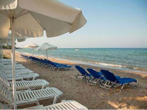 ГЪРЦИЯ 2020, Халкидики, BOMO Kassandra Mare Hotel 4* на брега на морето: нощувка със Закуска и Вечеря в двойна Стандартна стая - 125 лв. За Двама + Дете до 11.99 год. + Безплатни чадъри и шезлонги на плажа!
